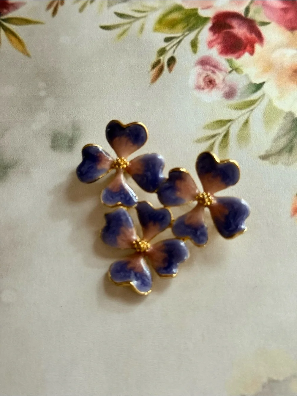 Gold-Trim Blue Floral Brooch - Elegant Women’s Jewelry